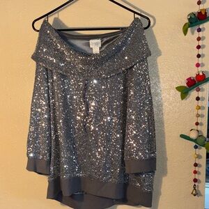 NWOT ZYNERGY BY CHICO’S off the shoulder, gray with silver sequence, three-q